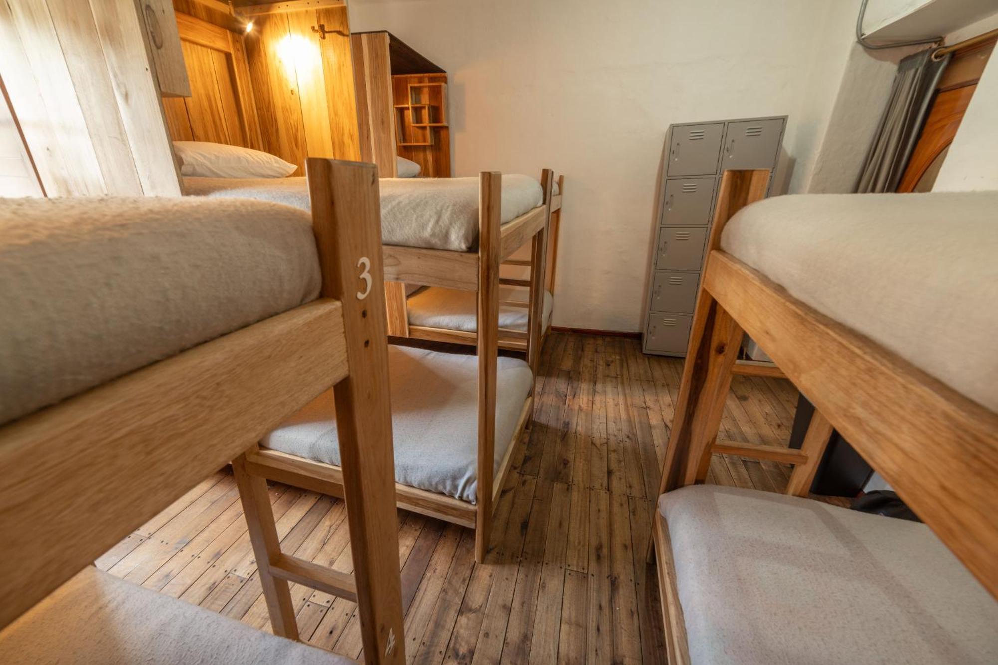The Secret Garden Hostel Кито Екстериор снимка
