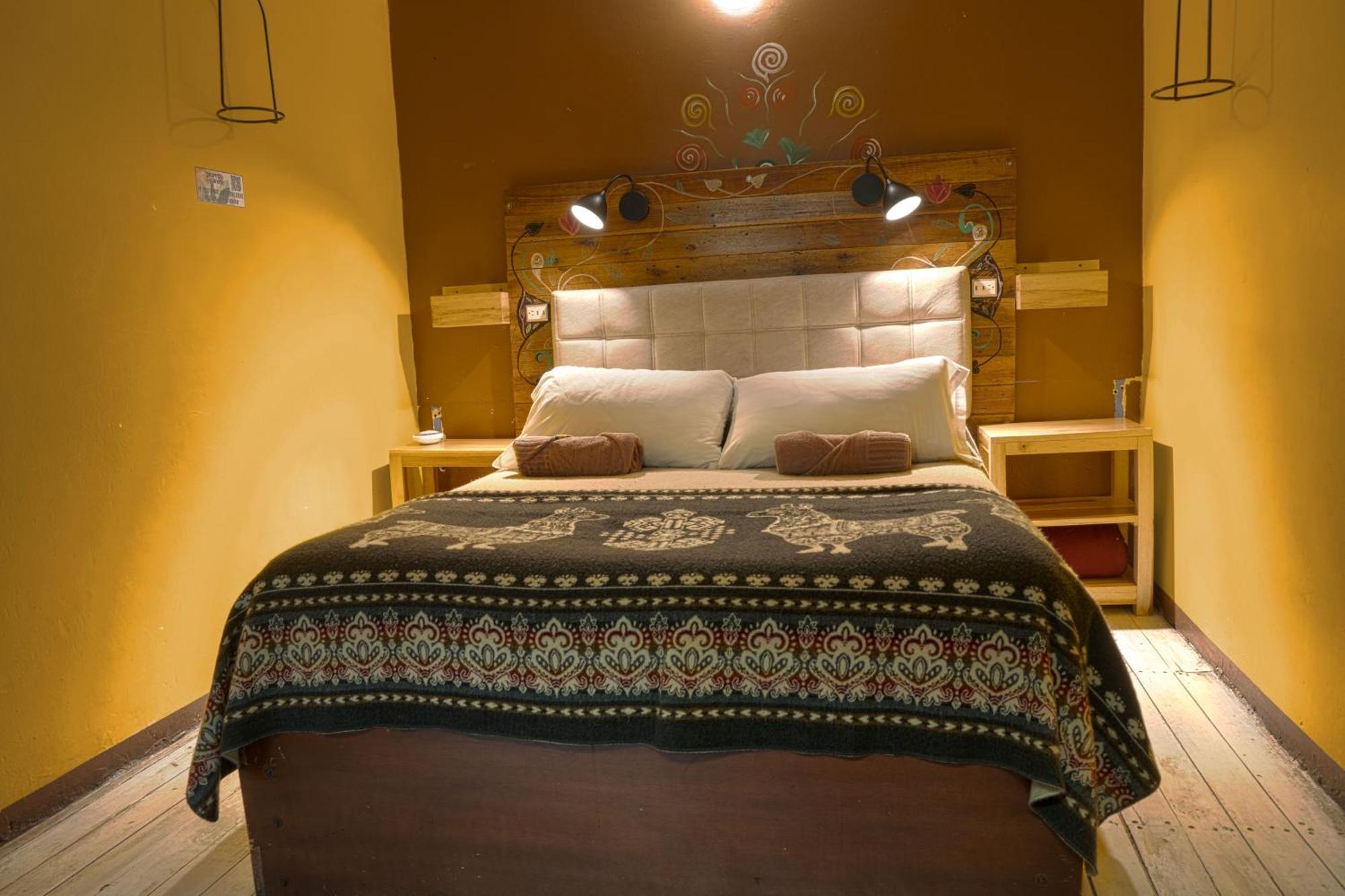 The Secret Garden Hostel Кито Екстериор снимка