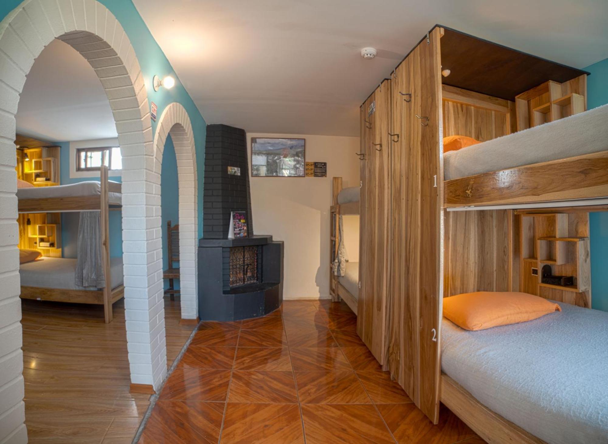The Secret Garden Hostel Кито Екстериор снимка