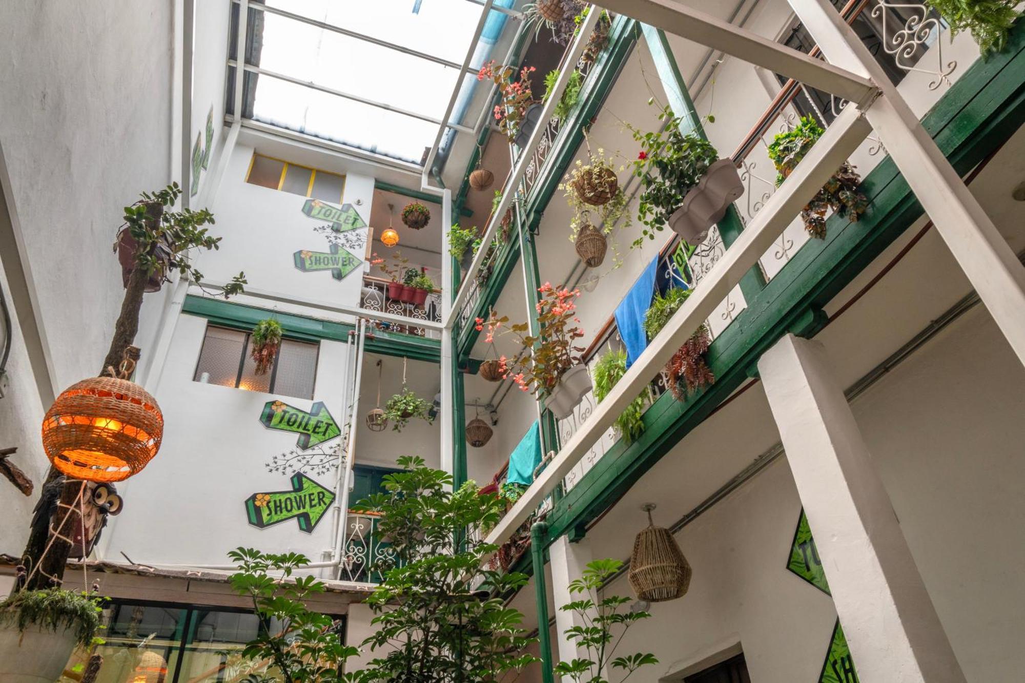 The Secret Garden Hostel Кито Екстериор снимка
