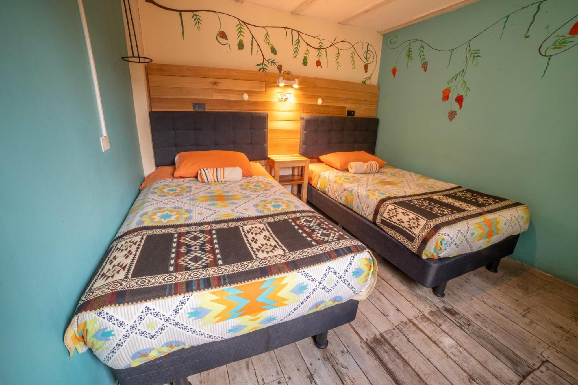 The Secret Garden Hostel Кито Екстериор снимка