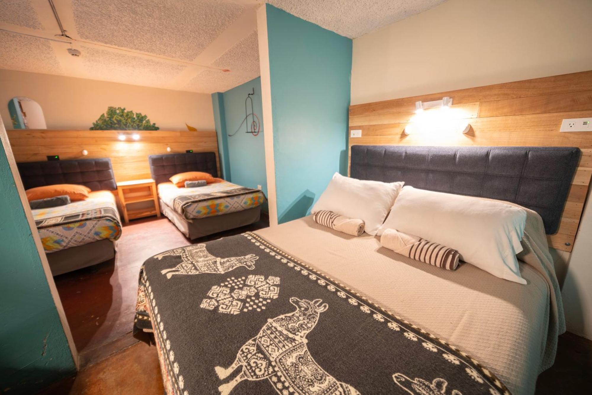 The Secret Garden Hostel Кито Екстериор снимка