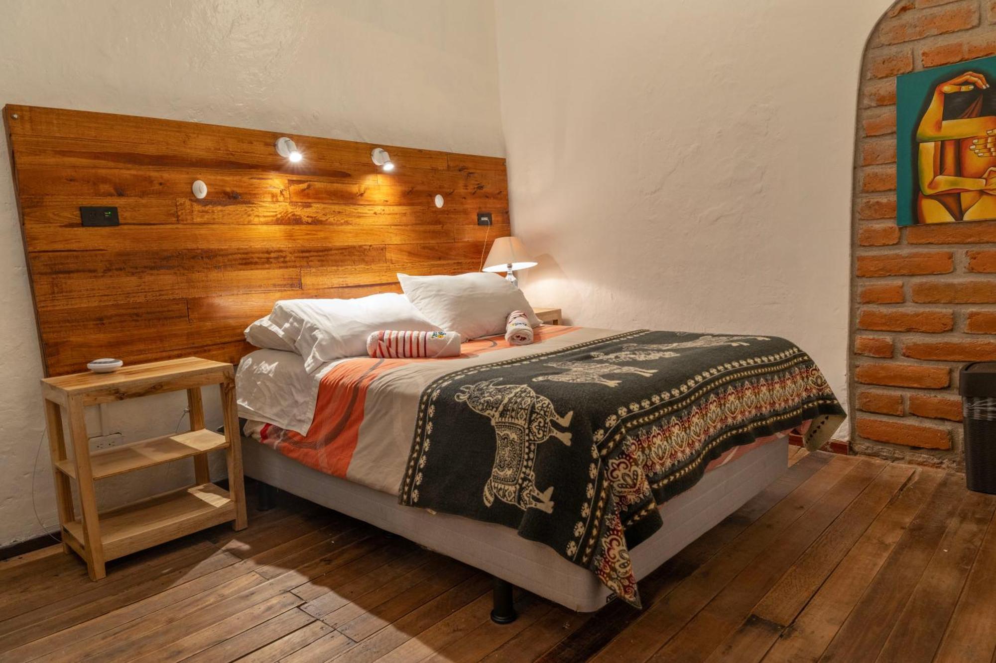 The Secret Garden Hostel Кито Екстериор снимка