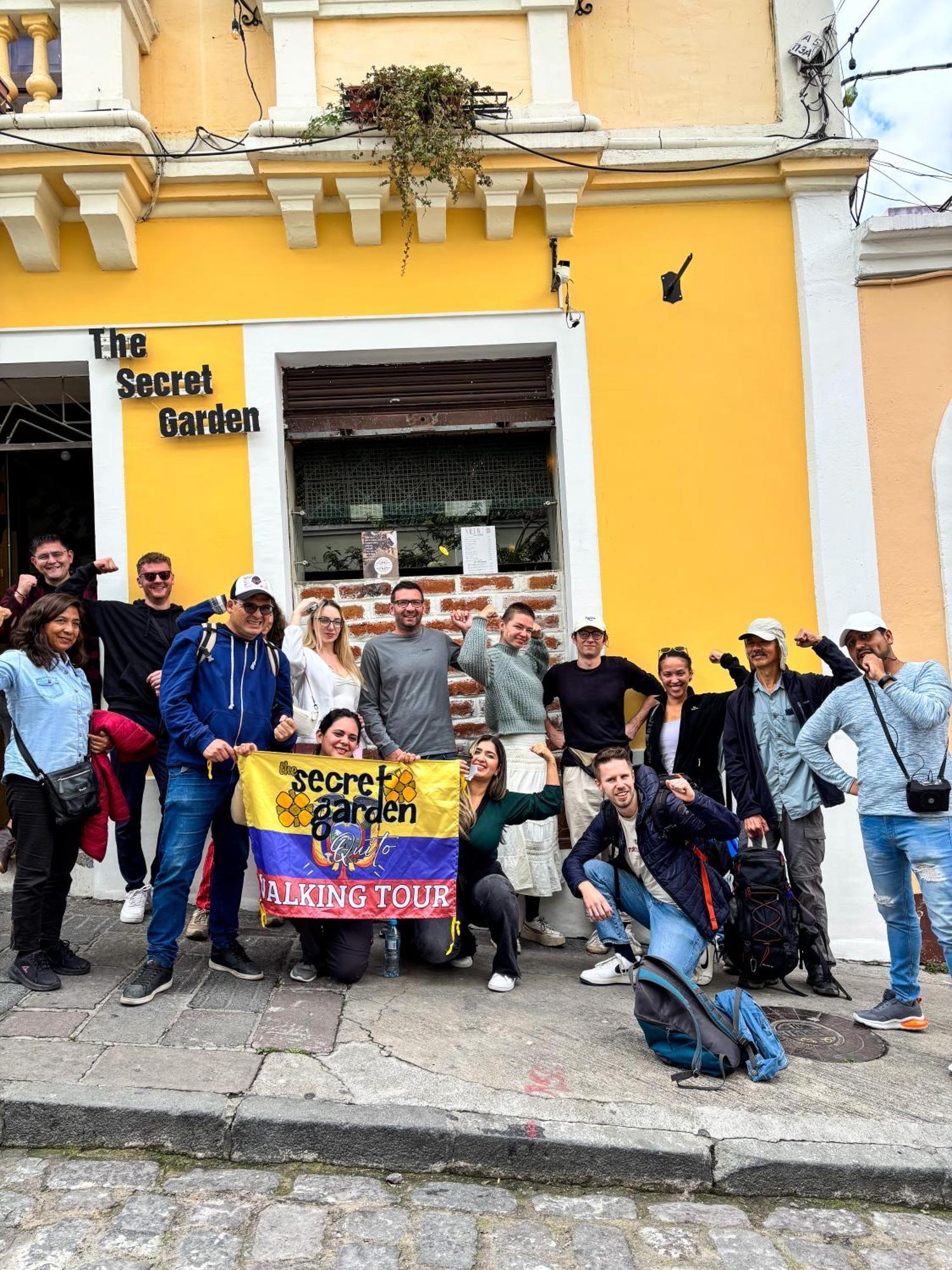 The Secret Garden Hostel Кито Екстериор снимка