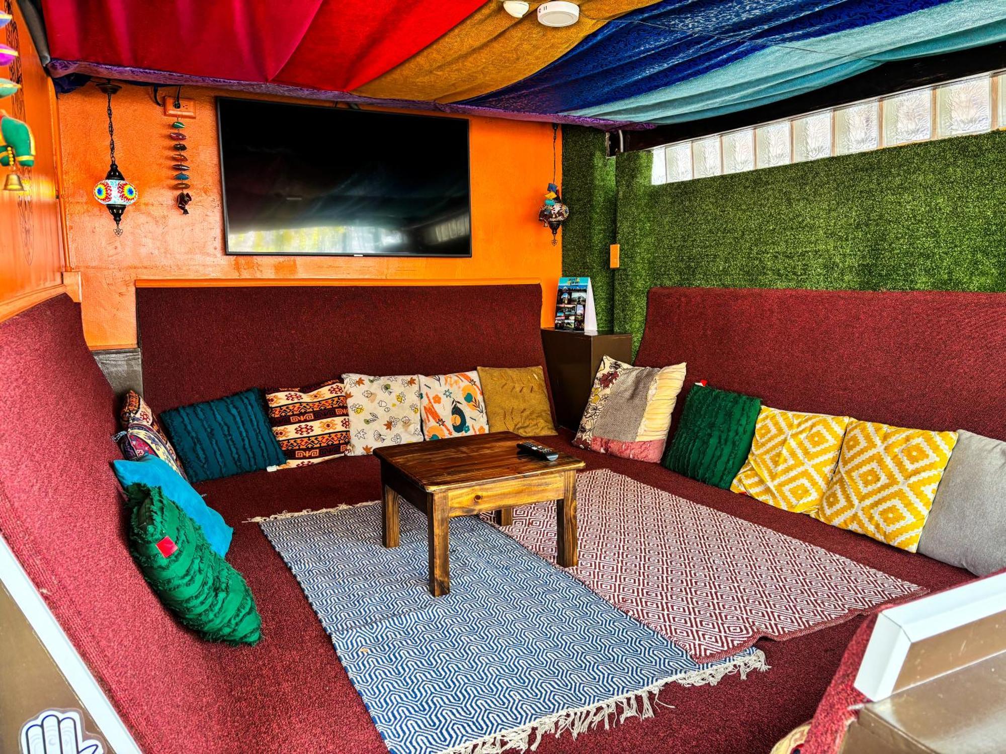 The Secret Garden Hostel Кито Екстериор снимка