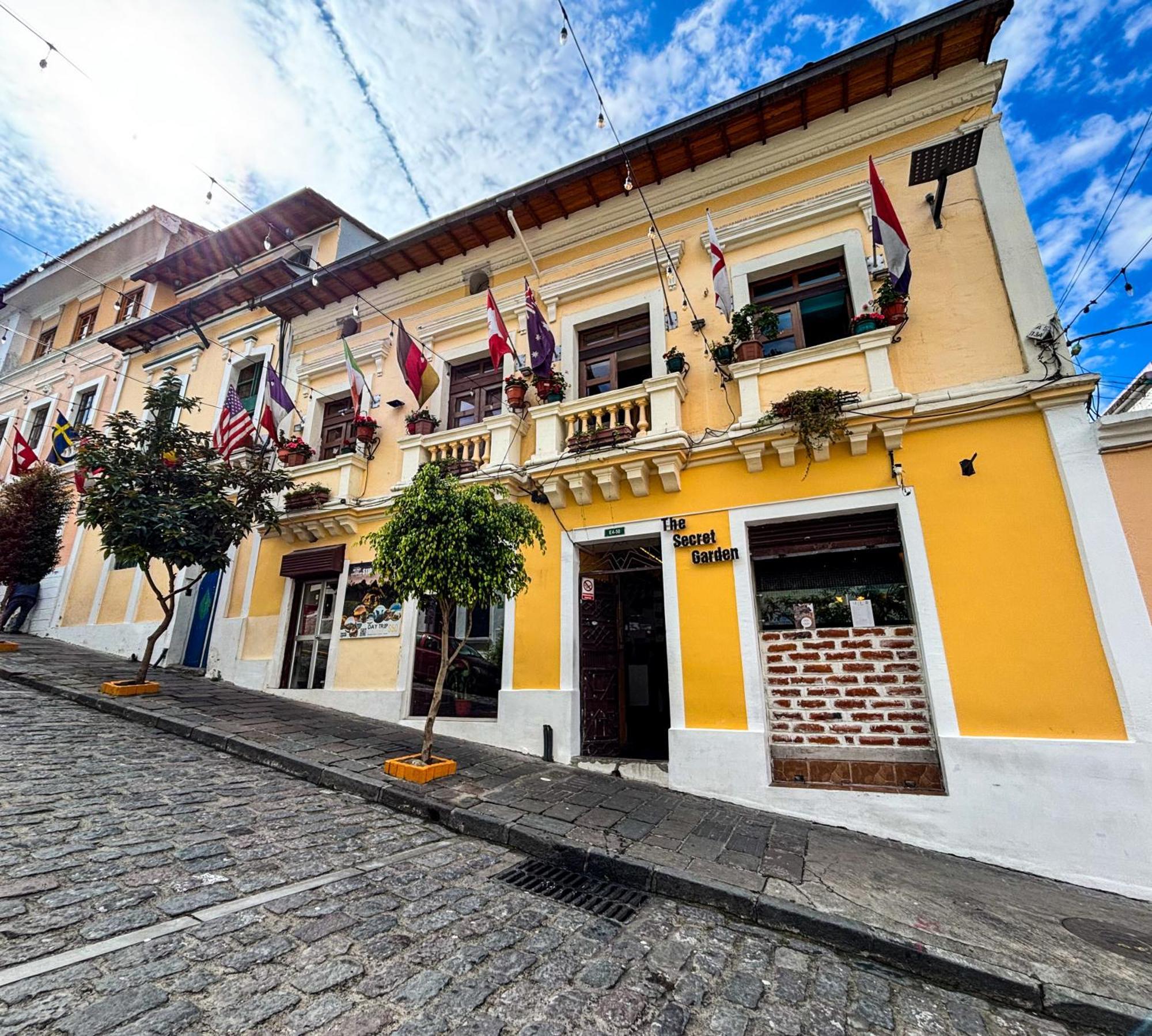 The Secret Garden Hostel Кито Екстериор снимка